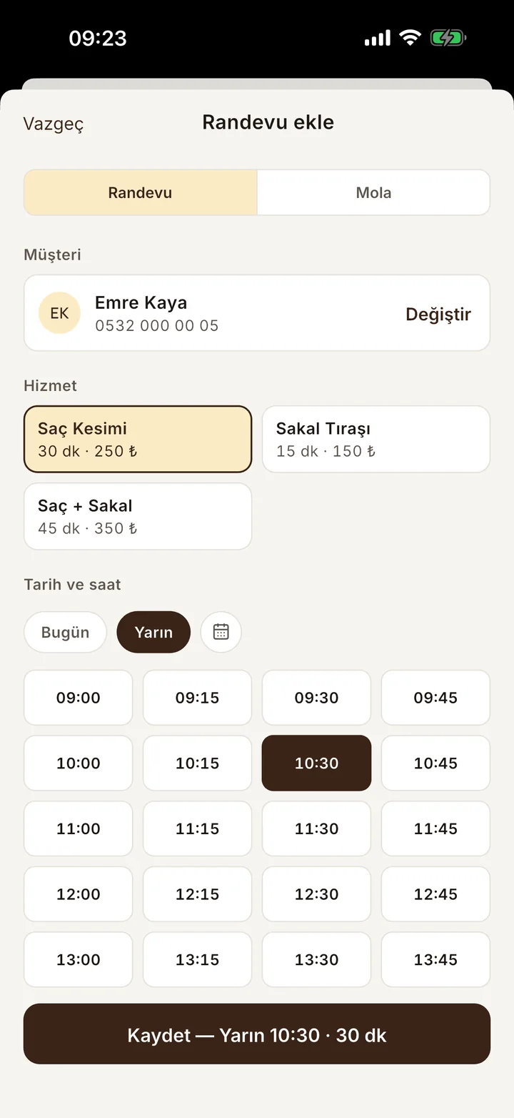 Randevu ekle ekranı: müşteri Emre Kaya, Saç Kesimi seçili, yarın 10:30 seçili, altta Kaydet düğmesi.